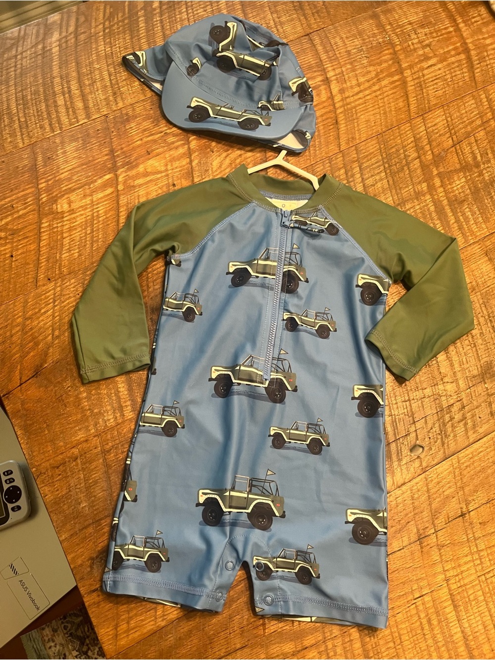 Kids Blue & Green Jeep-Print Rash Guard Swimsuit